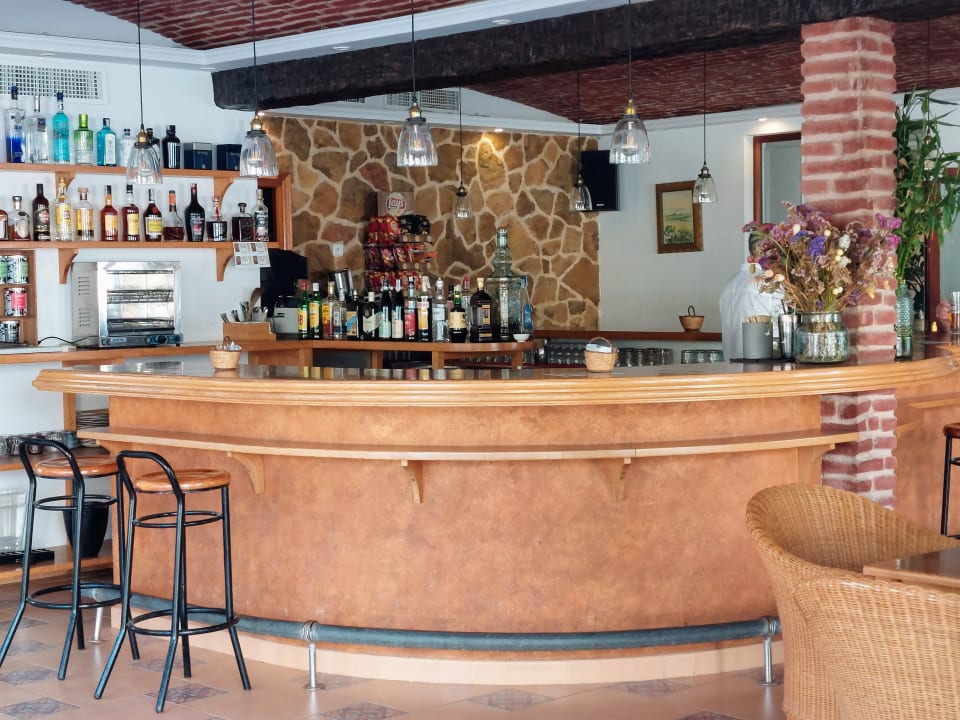 Gastro Hostal Roca Plana