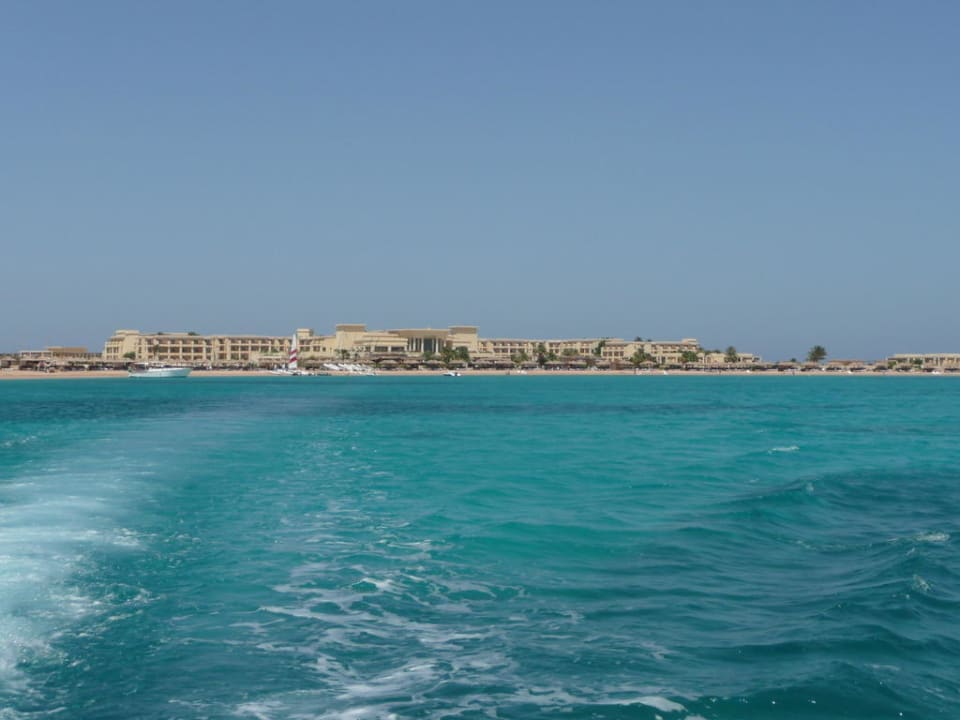 Blick auf das Hotel vom Meer aus Hotel Sheraton Soma Bay Resort