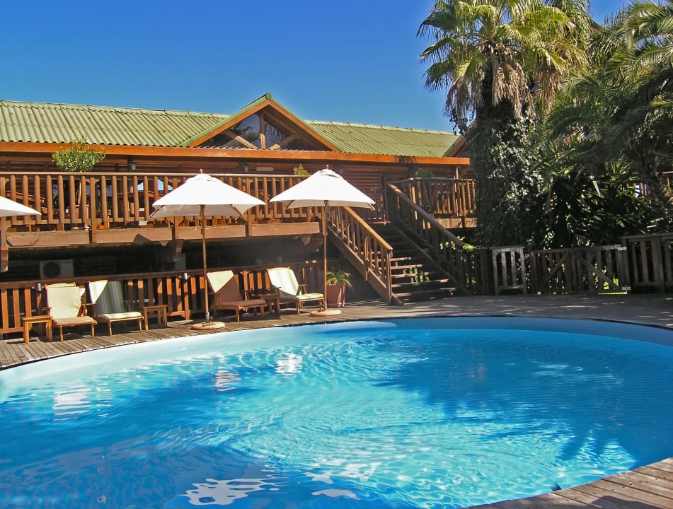 Pool The Graywood Hotel