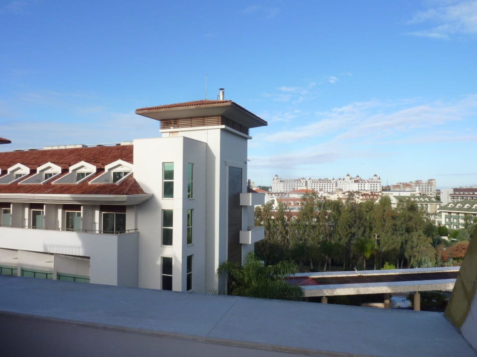 Gerader Ausblick vom Zimmer mit seitl. Meerblick Aydinbey Kings Palace & Spa