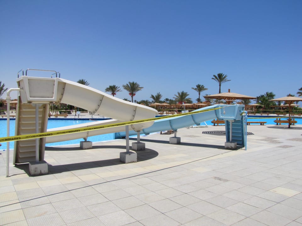 Pool mit Rutschen war abgesperrt Desert Rose