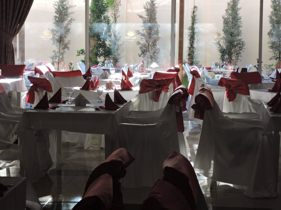 Galaabend Well Palace Side