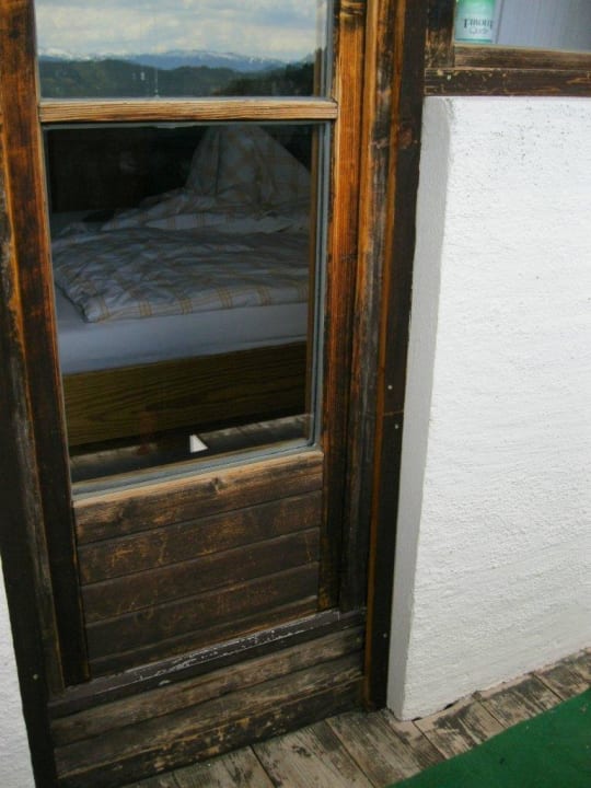 Balkontür und -boden total verwittert (Farbe?) Alpengasthof Hotel Kopphütte