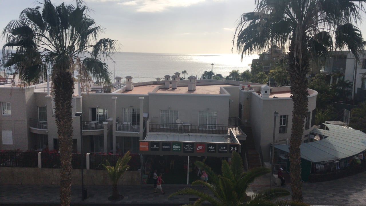 Blick vom Dachpool auf den nahen Atlantik Adrián Hoteles Colón Guanahaní - Adults only