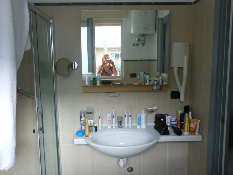 Badezimmer Aregai Marina Hotel & Residence