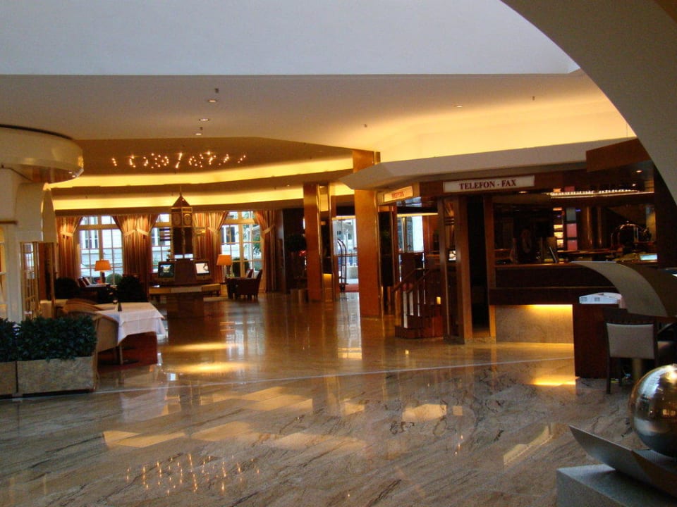 Eingangshalle Grand Elysée Hamburg