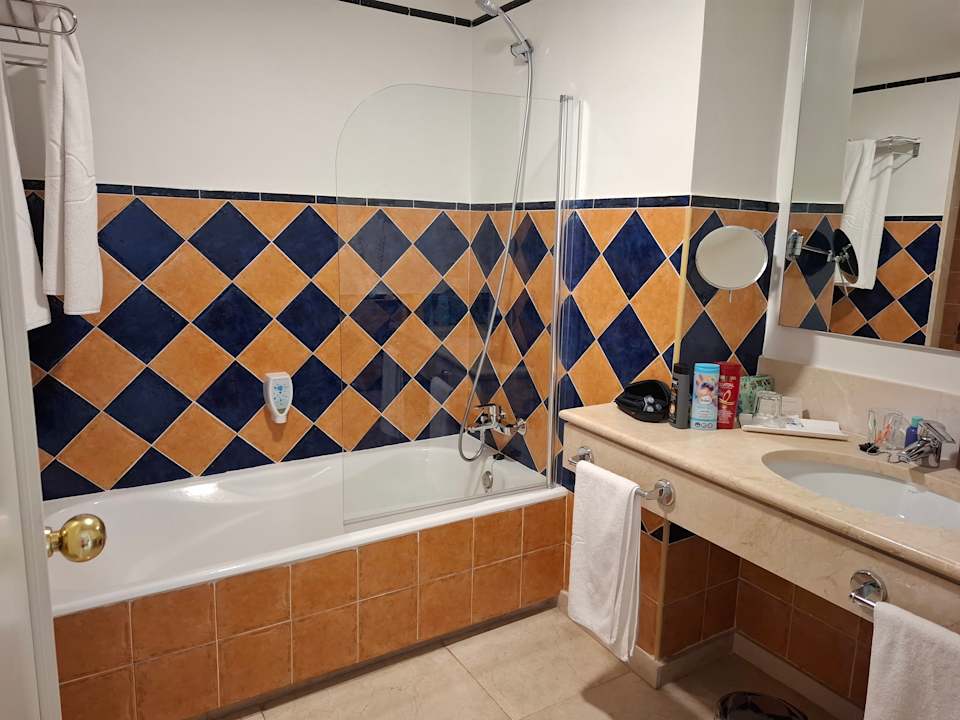 Zimmer Grupotel Macarella Suites and Spa