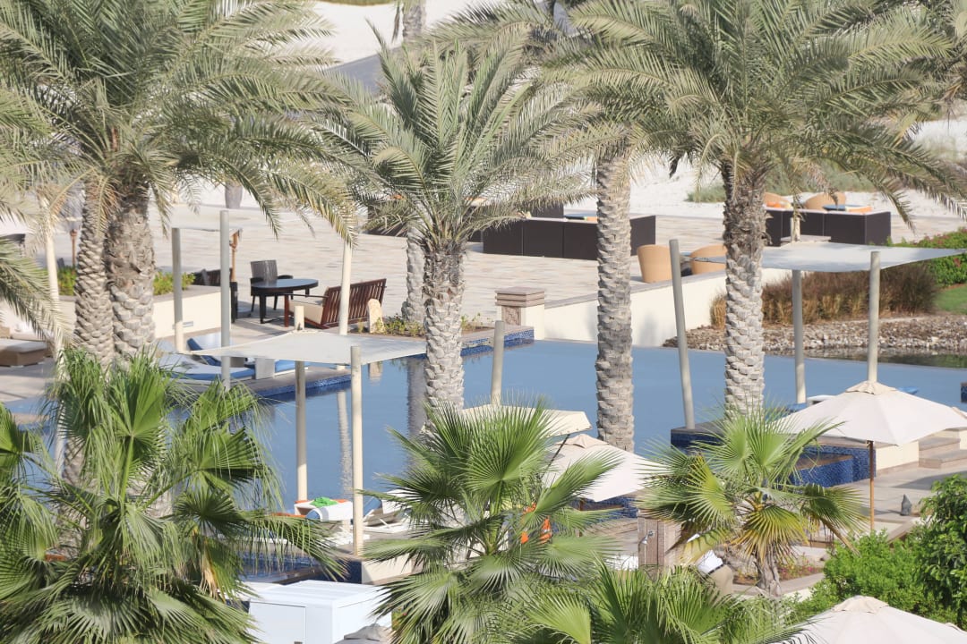Pool Park Hyatt Abu Dhabi Hotel and Villas