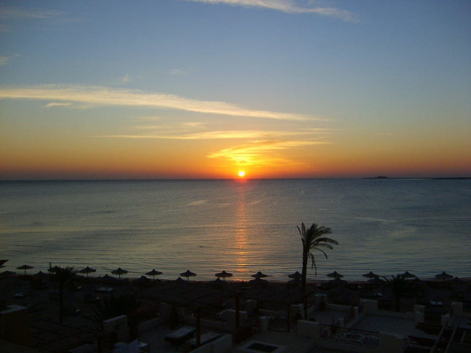 Sonnenaufgang Imperial Shams Abu Soma