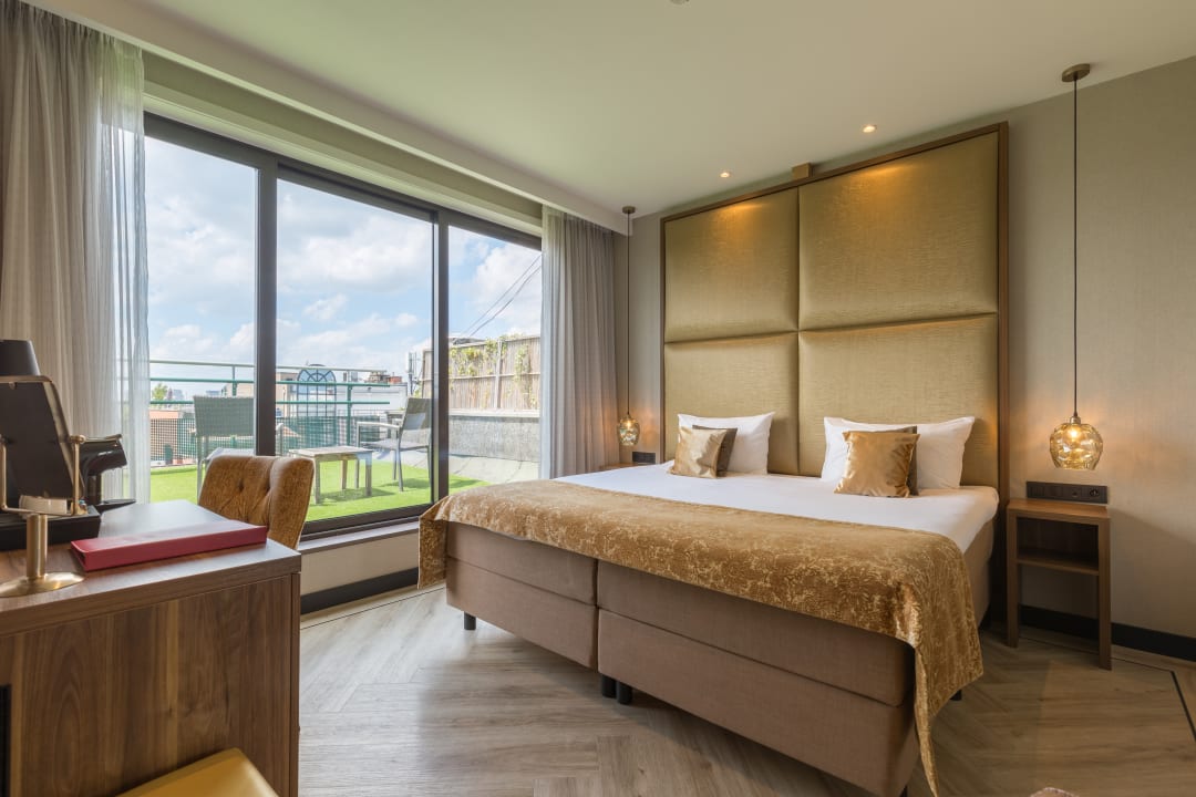 Zimmer Leonardo Hotel Antwerp The Plaza
