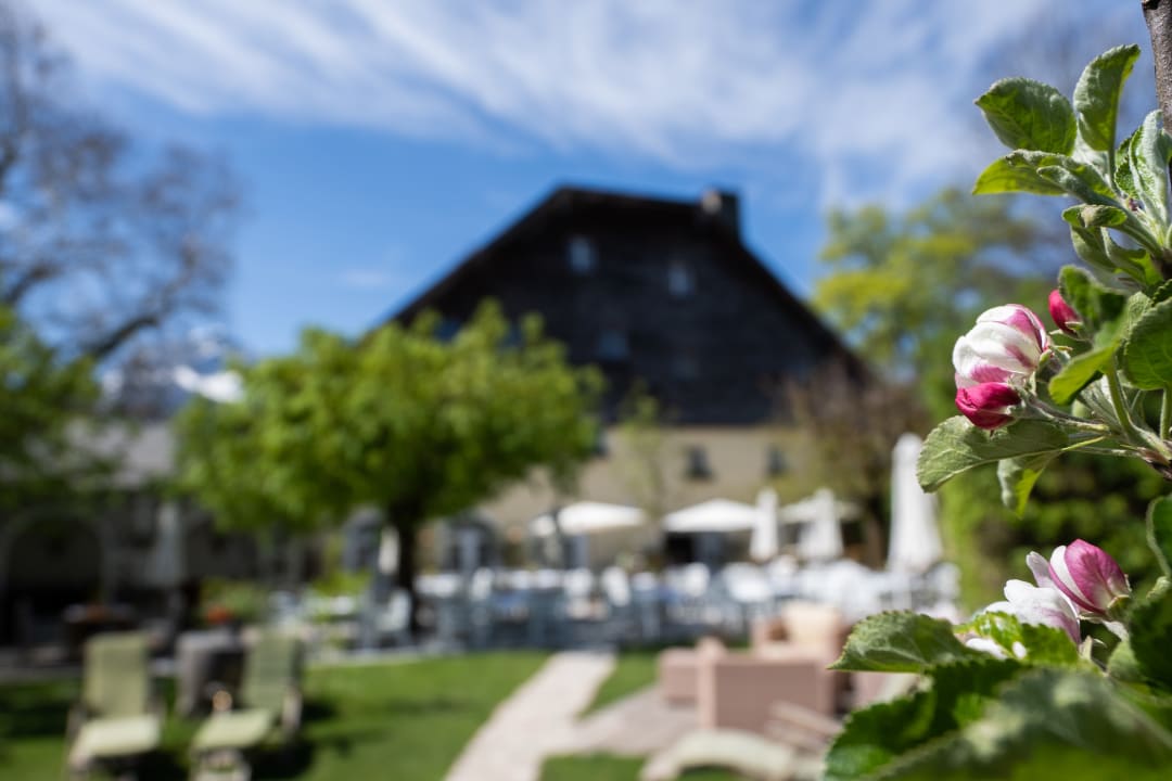 Außenansicht Der Schlosswirt zu Anif - Biedermeierhotel & Restaurant