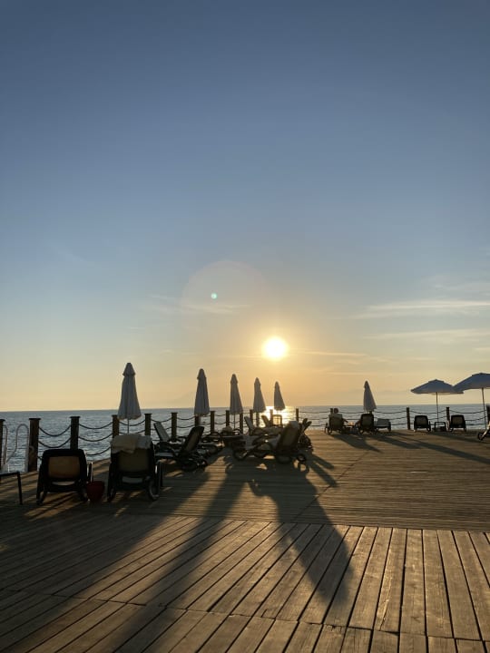 Strand Xanadu Resort Hotel