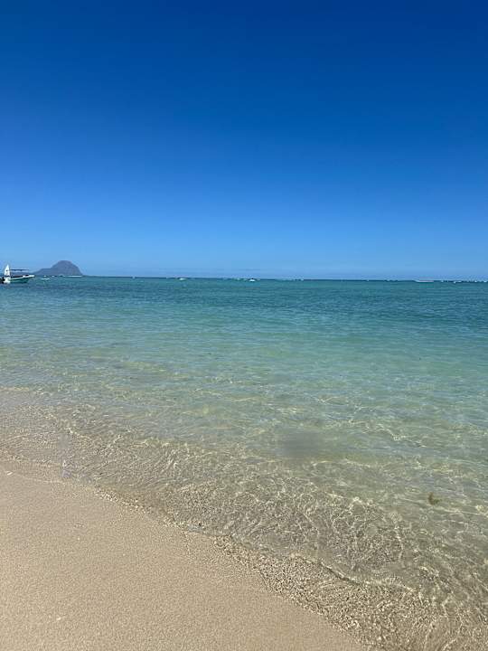 Strand La Pirogue Mauritius