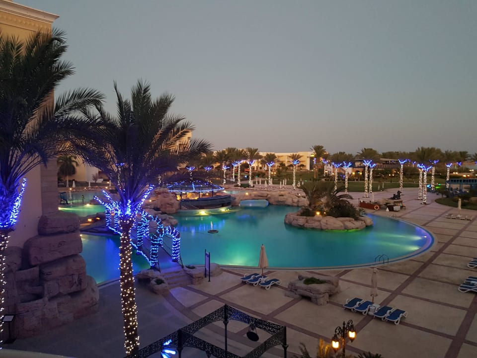 In der abendstimmung Palm Royale Resort - Soma Bay