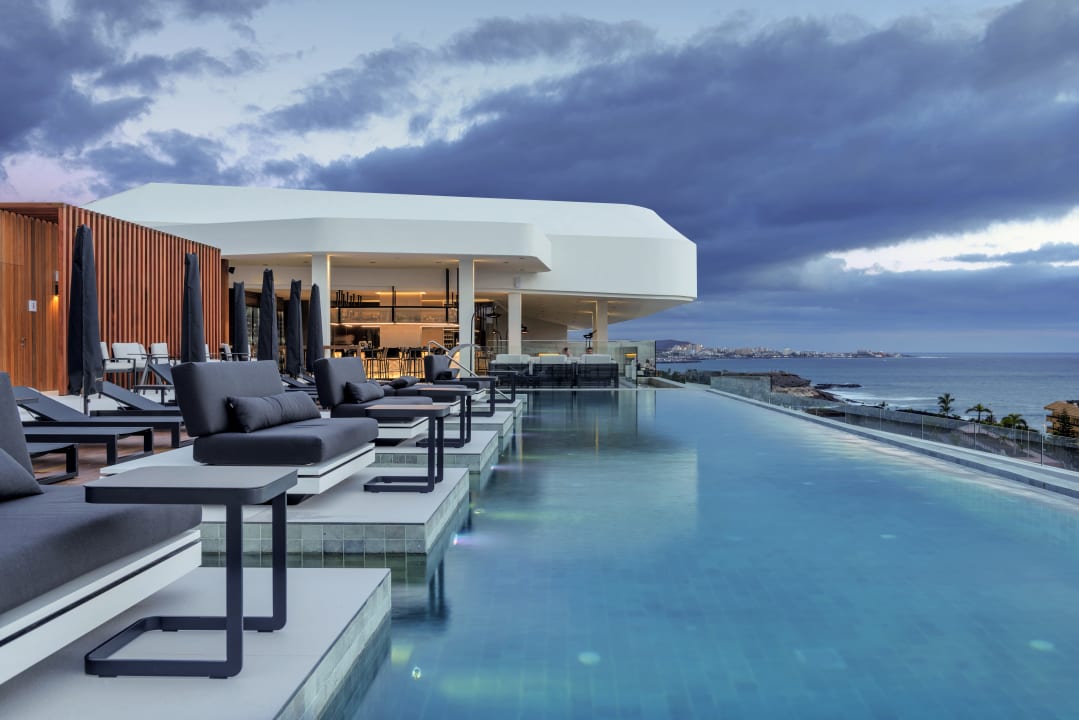 Pool Royal Hideaway Corales Beach