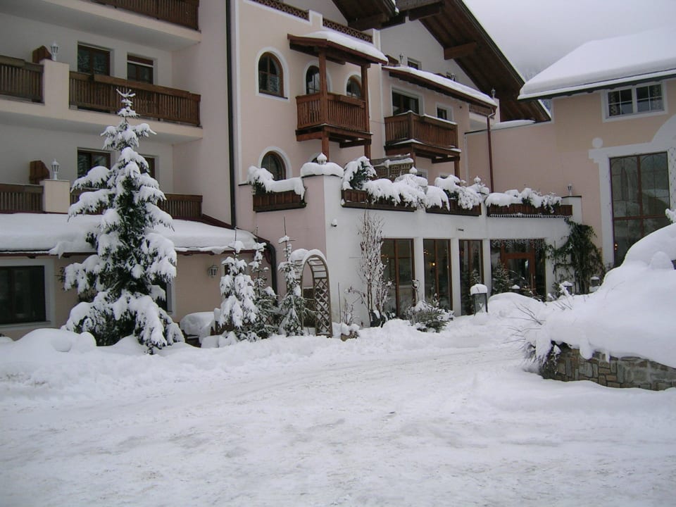 So schön ist es im Winter hier! Alphotel Tyrol