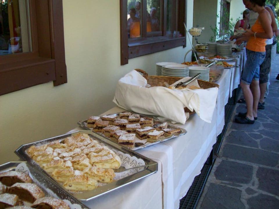 Het prachtige buffet . Parkhotel Kirchberg