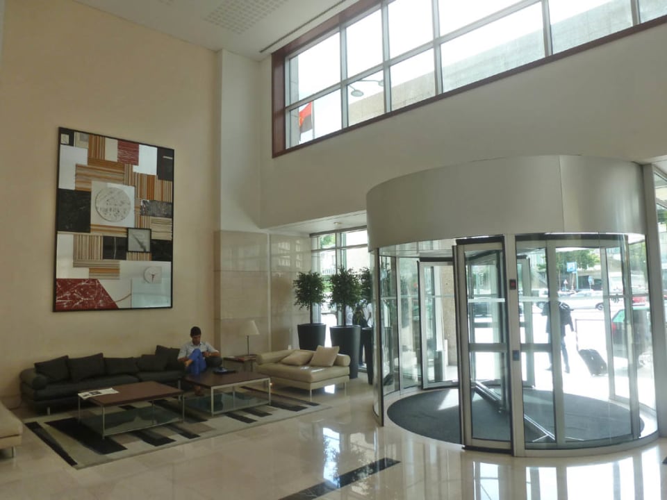 Lobby EPIC SANA Marquês Hotel