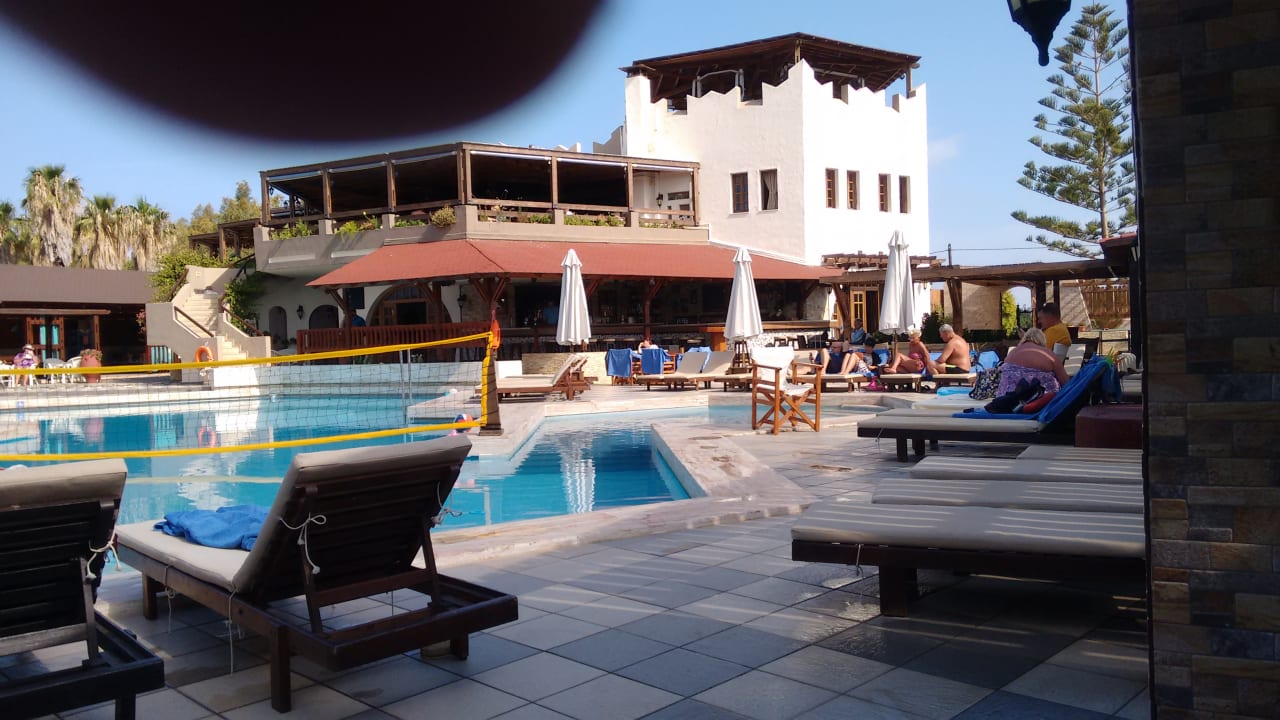 Pool Gaia Garden Hotel