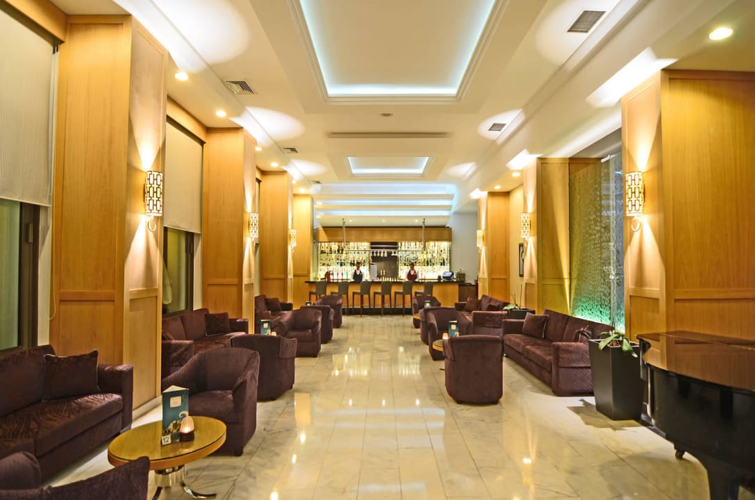 Lobbybar Korumar Hotel De Luxe
