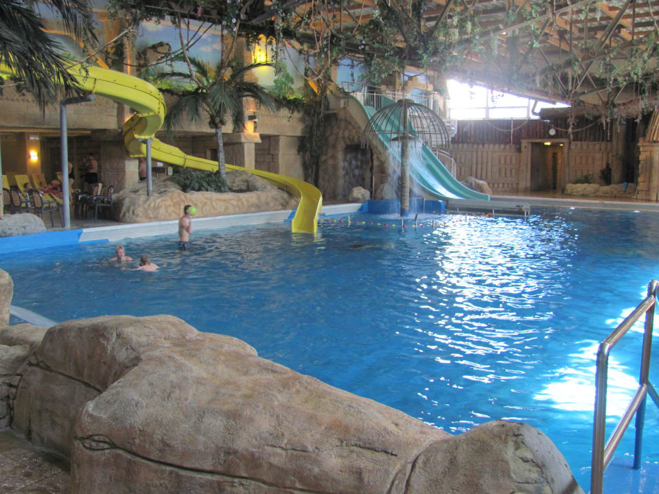 Spassbad Ferienwohnungen Ferienpark Weissenhäuser Strand