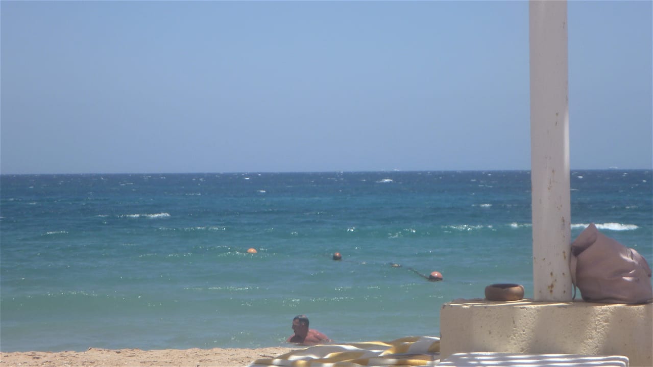 Strand Menaville Safaga