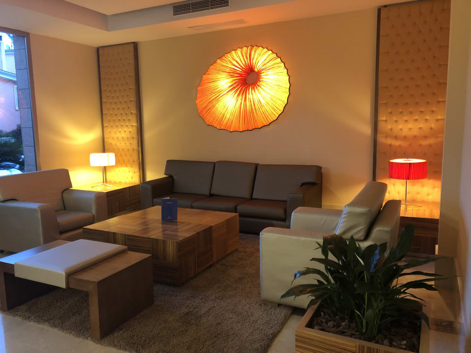 Lobby Zafiro Tropic