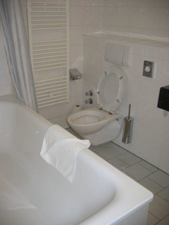 Badezimmer Relexa Hotel Bellevue Hamburg