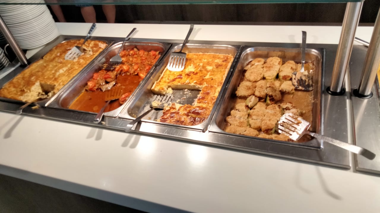 Gastro Olympian Bay Grand Resort