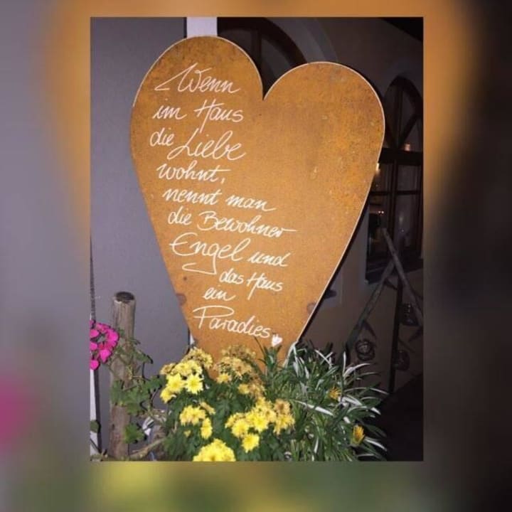 Eingang WellnessNaturResort Gut Edermann