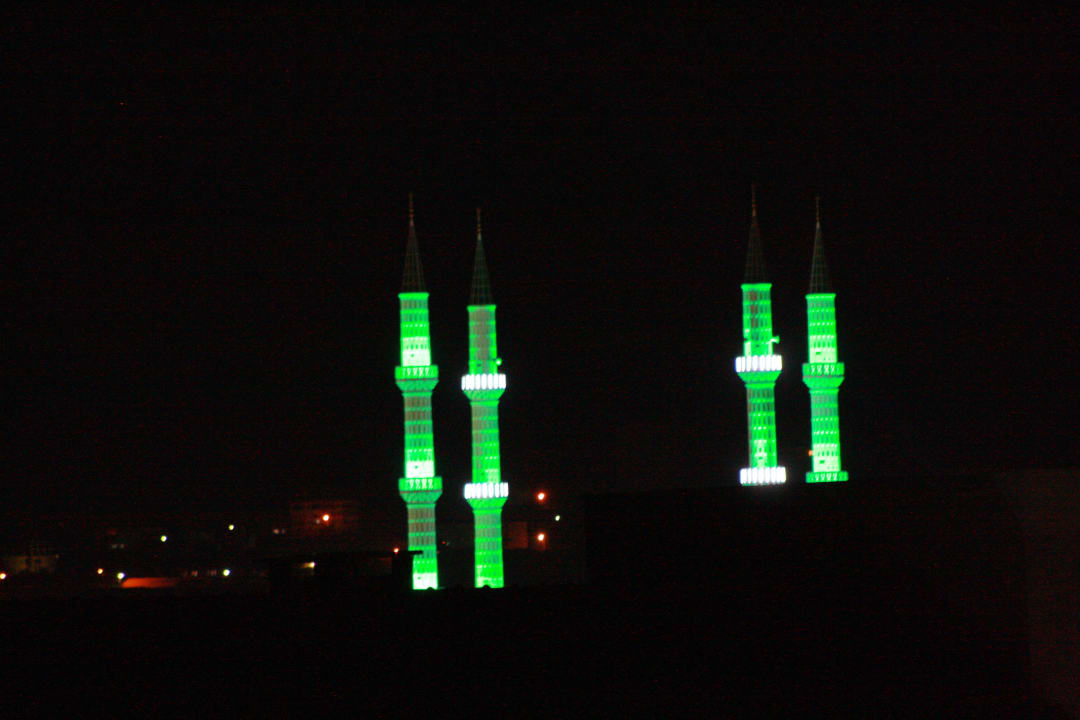 Minaretten bei der Nacht Hotel Royal Garden Beach
