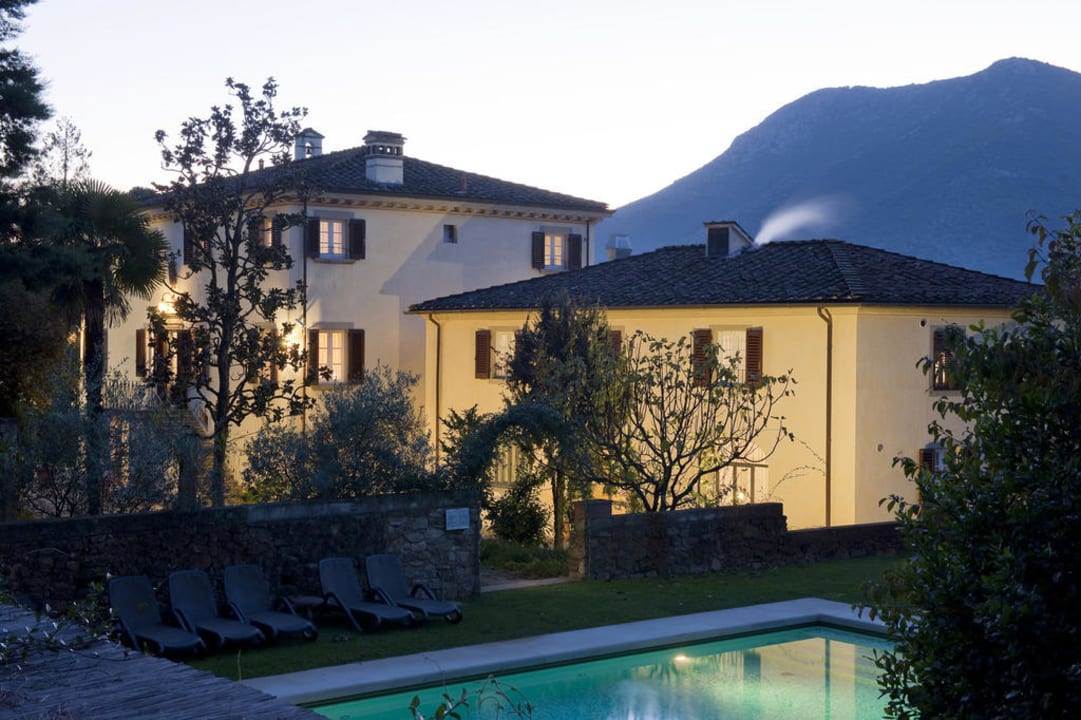 Swimming pool Albergo Villa Marta