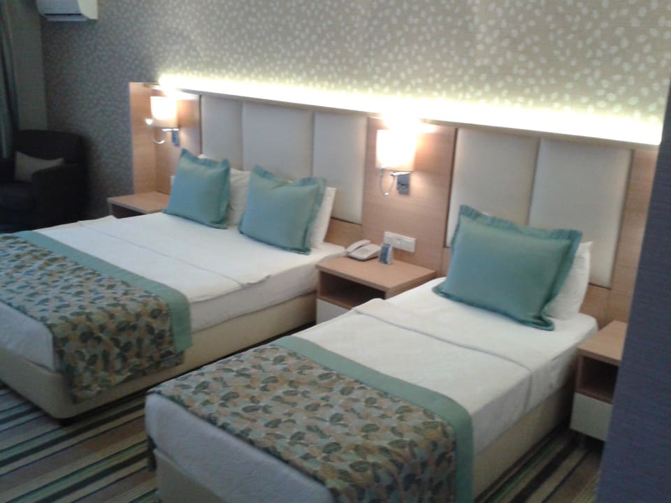 Schlafgelegenheit Hotel Royal Garden Beach