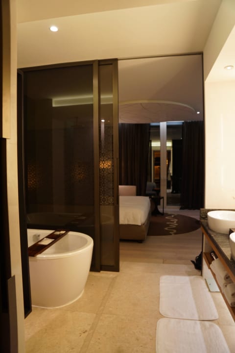 Zimmer 216 - Parkroom; Badezimmer Park Hyatt Abu Dhabi Hotel and Villas