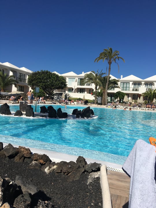 Pool H10 Ocean Suites