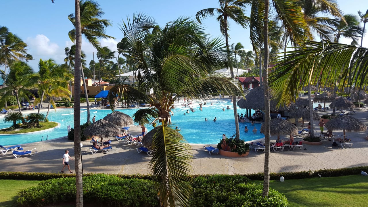 Poolparty mit Schaum Punta Cana Princess All Suites Resort & Spa