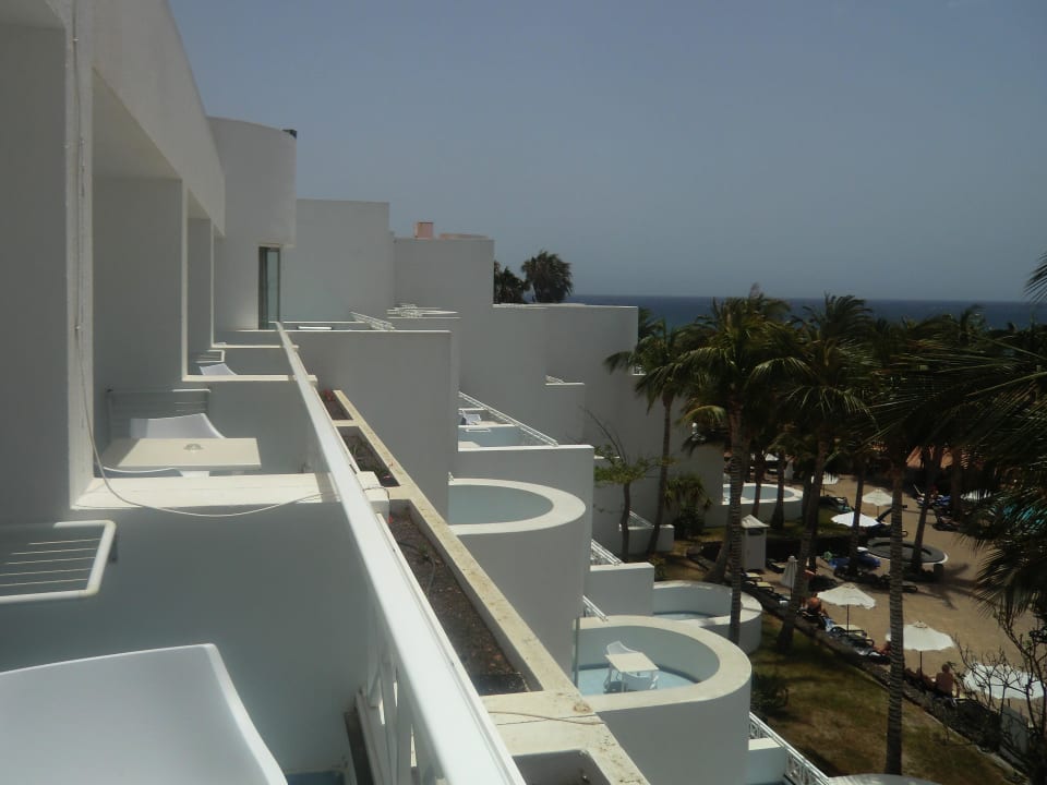 Von Balkon Pool und Meer  Hipotels La Geria