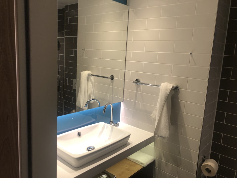 Zimmer Holiday Inn Express Düsseldorf - Hauptbahnhof by IHG