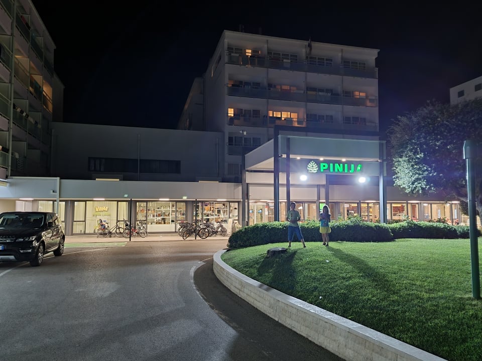 Außenansicht Hotel Pinija