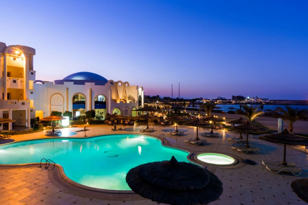Pool Coral Sun Beach