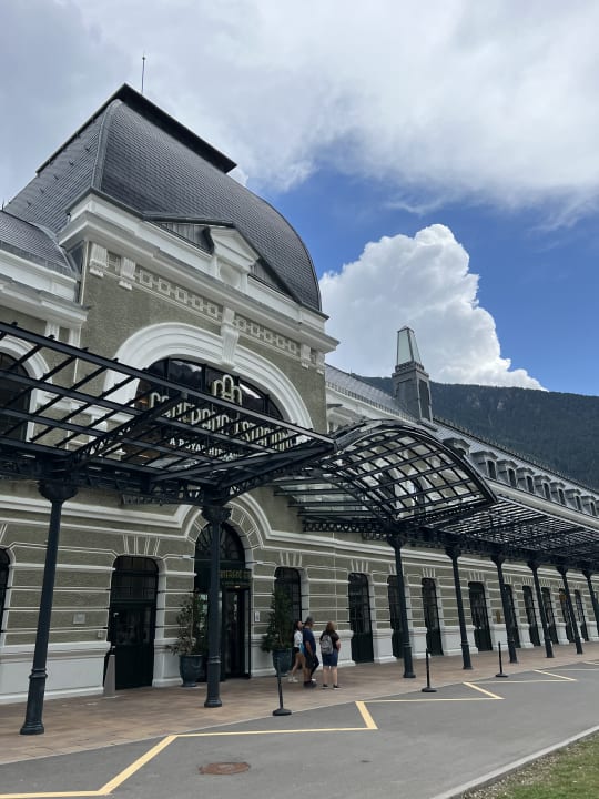 Außenansicht Canfranc Estación, a Royal Hideaway Hotel - Gran Lujo