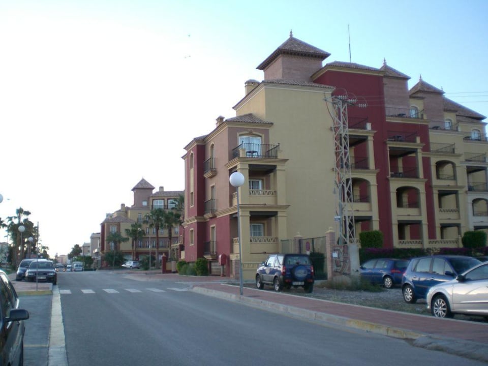 Straße vor der Anlage Iberostar Waves Málaga Playa