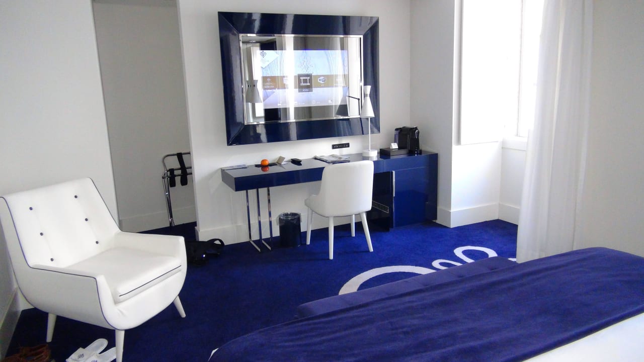 Schönes Zimmer mit tollem Flachbildschirm Portugal Boutique Hotel