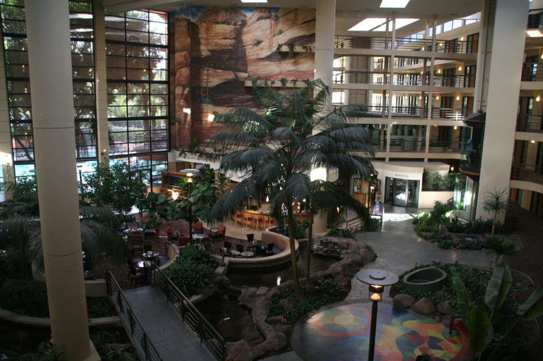 Lobby Hotel Embassy Suites Phoenix - Scottsdale