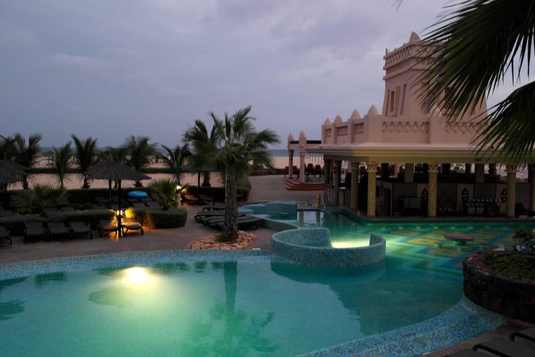 Bar abends...tolle Beleuchtung in der Anlage Hotel Riu Touareg