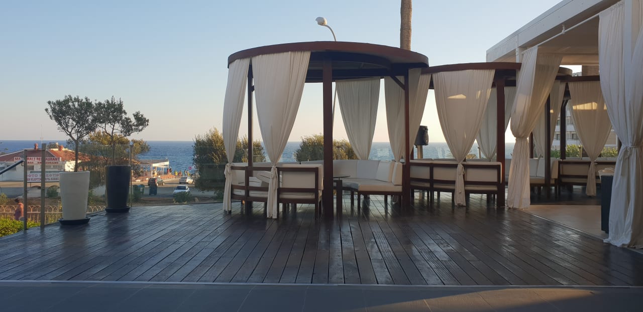 Gastro Napa Mermaid Hotel & Suites