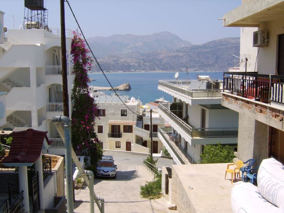 Blick auf Pigadia, die Hauptstadt van Kárpathos. Apartments Golden Sun