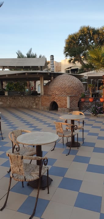 Gastro Brayka Bay Resort