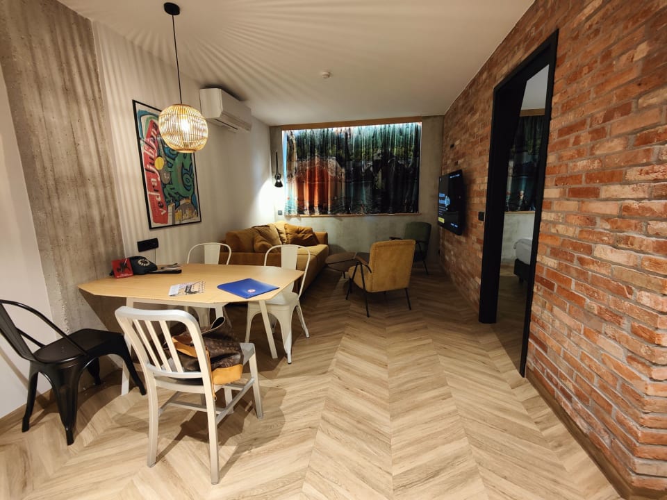 Zimmer ONE66 Hotel
