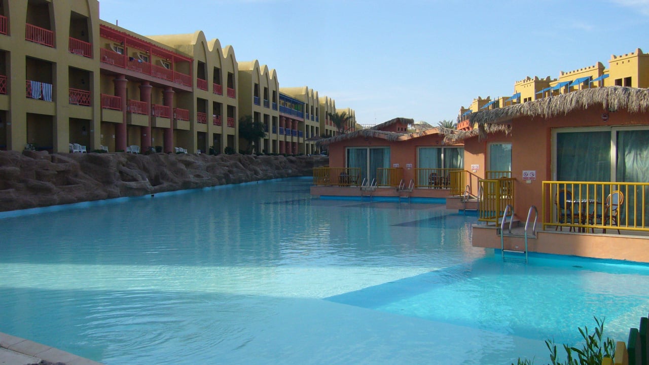Bungalow Titanic Beach Spa & Aqua Park